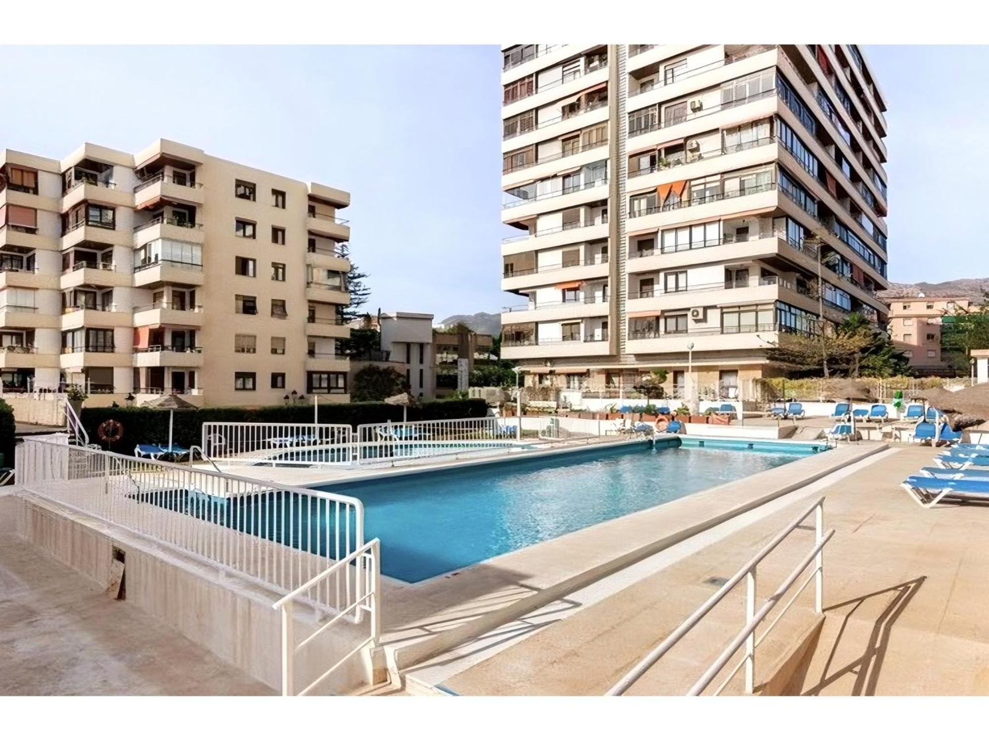 Апартаменты Oasis Sea & Sky - La Nogalera Торремолинос Экстерьер фото